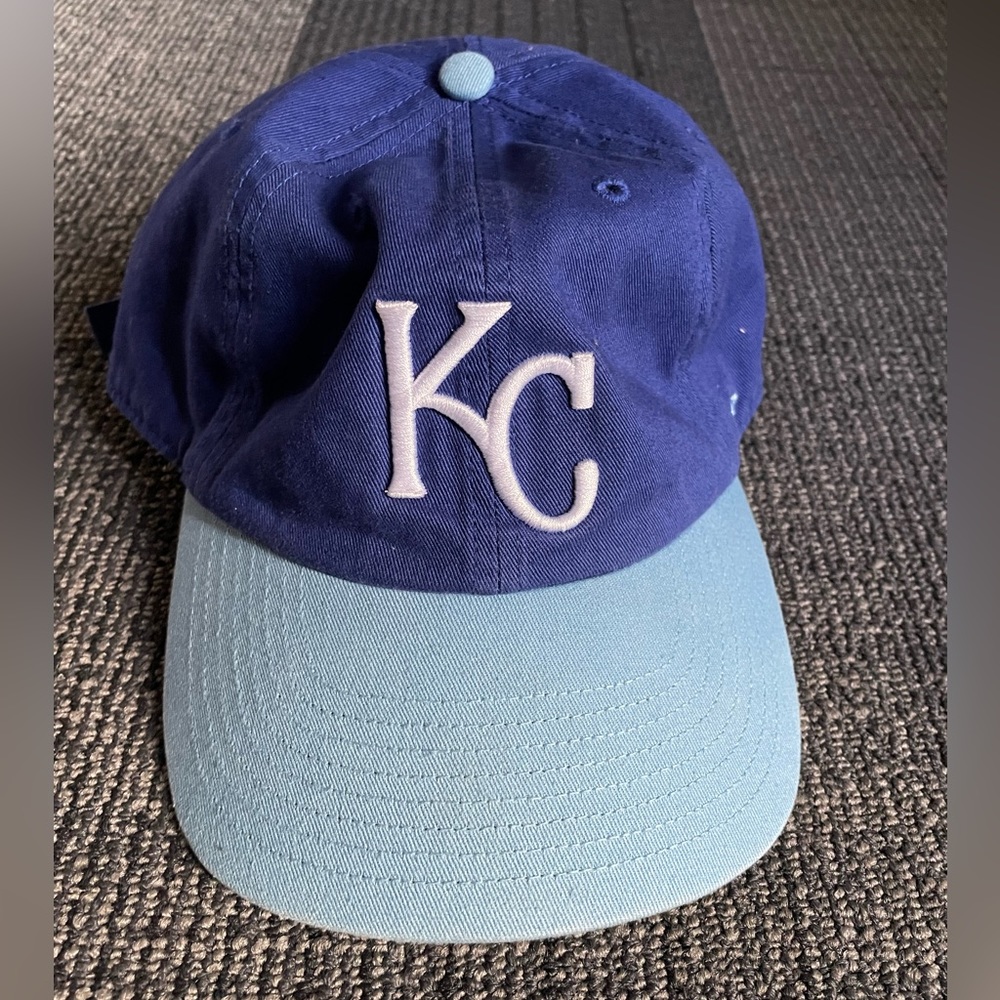 ROYALS MLB HAT!